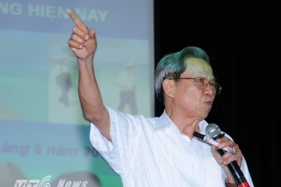 Vì sao Trung Quốc đưa 4 giàn khoan vào biển Đông ?